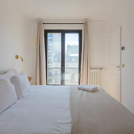 Rive Gauche Light And Elegance Paris