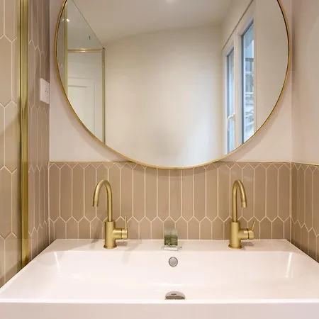 Rive Gauche Light And Elegance