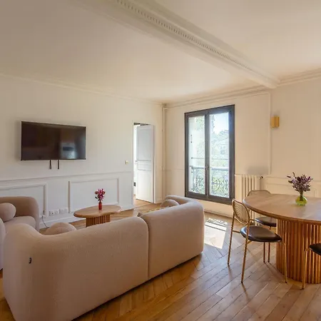 Rive Gauche Light And Elegance * פריז